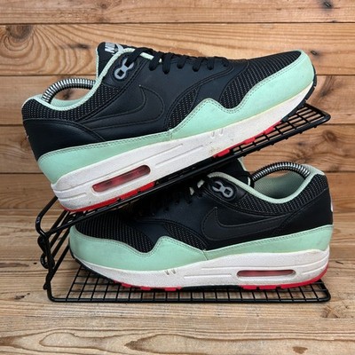 Nike Turnschuhe Herren Größe UK 6 Air Max 1 FB Yeezy Schwarz Frisch Neuwertig Laufschuhe