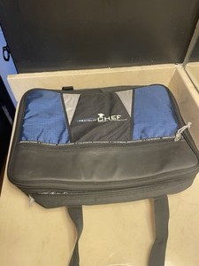 Travelin Chef Food Carrier Expandable Top Zipper and food Containers