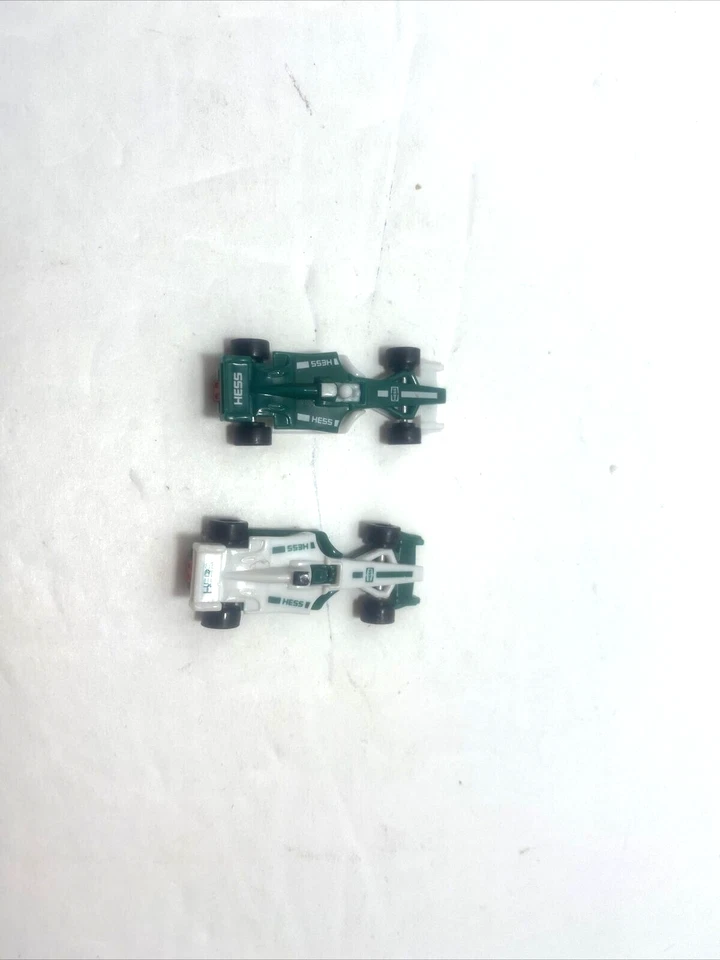 Lote de 2 Coches de Fórmula Hess Miniatura 1-3/4" Verde y Blanco + Blanco y Verde Foto 4 de 4