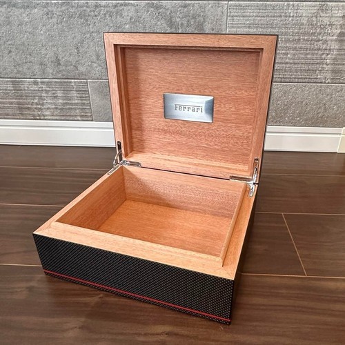 Ferrari Carbon Fiber Presentation Box – Dealer Exclusive Key Case - Picture 2 of 7