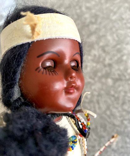 Vtg NATIVE AMERICAN INDIAN DOLL 2x Lot w/ Suede Dress 11" tall Sleep eyes - Picture 5 of 10