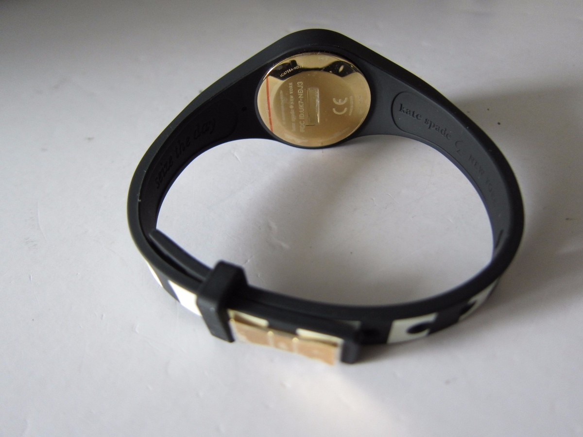 KATE SPADE Black White Stripe Scallop Activity Tracker 