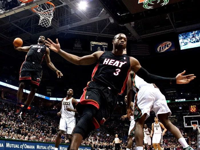 LeBron James Dwyane Wade Alley-oop NBA Gigantic HD Photo Print