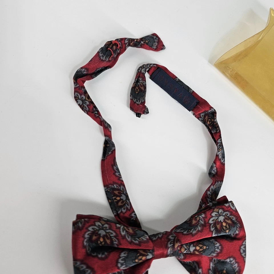 Винтажный 70-х Vakko галстук-бабочка мужской цветочный 100% шелк атласный красный готовый крюк - Изображение 3 из 4