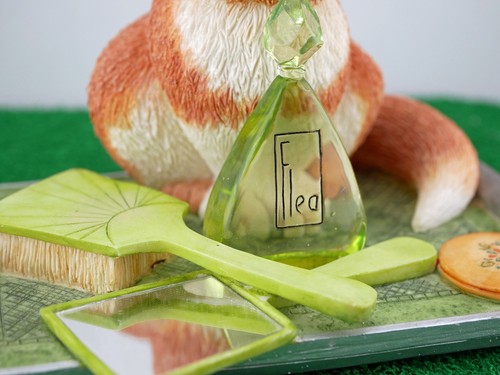 BFA Linda Jane Smith Comic Curious Cats Figure ~ A1898 ~ Perfume Bottle - Picture 3 of 5