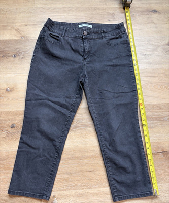 Chico's Platinum Denim Gray Straight Leg Jeans Slim Fit Stretch 5-Pocket 1.5