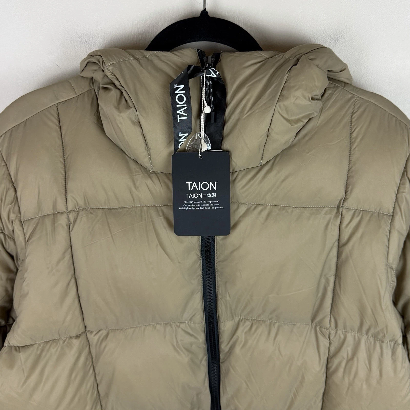 Taion Puffer Jacket Mens Medium Beige Mountain Volume Hooded Down Jacket BNWT - product detail image 2