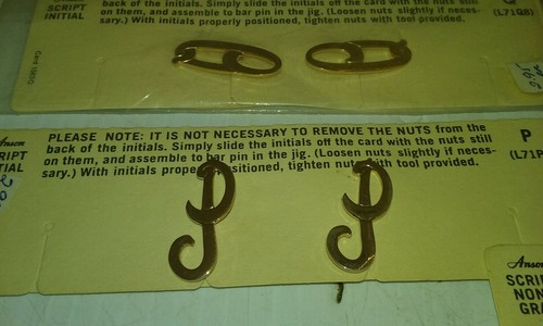 ASSORTMENT OF ANSON GOLD TONE SCRIPT INITIALS, APPROX 1-1/4", LOT OF 31, NNB - Picture 2 of 7