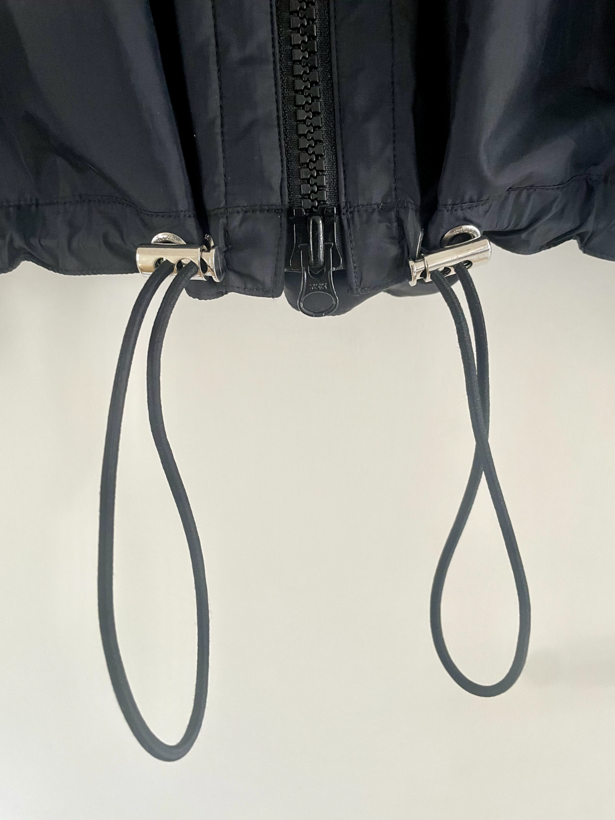 Taglia S Windrunner donna con cappuccio Sacai x NikeLab autunno 2015