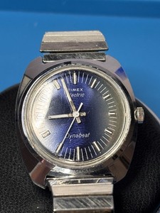 Vintage Timex Electric Navy Blue Cushion Case Quartz Watch 25mm Running Timex Cushion Wristwatches for sale | eBay main image 2