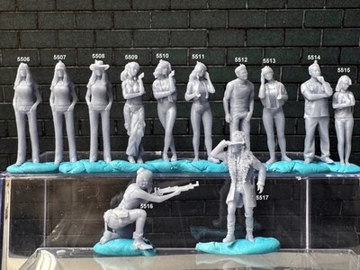 1:64 Figures  - For Dioramas Miniature Figures 164 Fig Lot 712 DoubleGDiecast