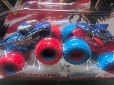 Monster Jam Stars  Stripes El Toro Loco VS Megalodon Spin Master 2025 NEW