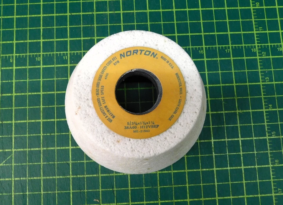 Norton Abrasive Flaring Cup Wheels 5/3 -3/4  X 1-3/4 x 1 3/4 38A60-H12VBEP - Image 3 of 4