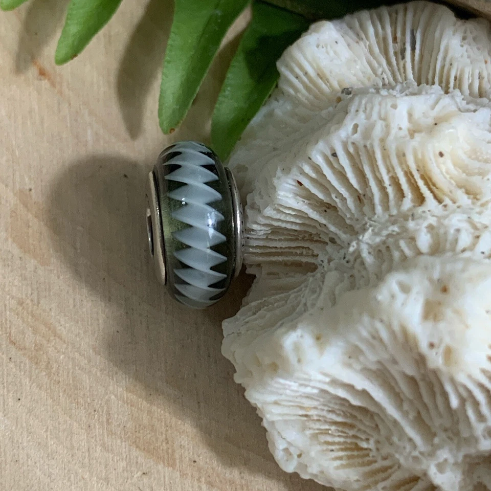 Pandora Sterling Silver Black Zig Zag Murano Glass Charm 790601 Retired - Image 3 of 4