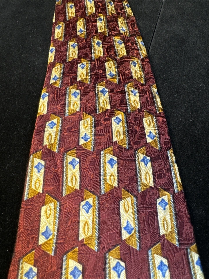 Gravata masculina geométrica vermelha Perry Ellis Portfolio 100% seda 58L x 4 - Imagem 3 de 4