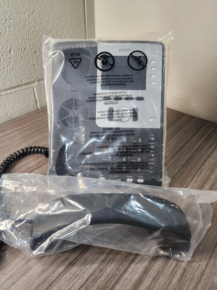 SNOM 821 VoIP Wireless Phone 12-Line LCD Gigabit No power Adapter - Image 2 of 4