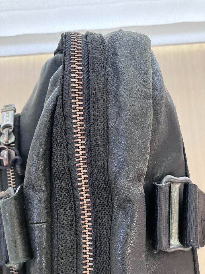 Tumi 92631DH Black Leather Zip Business Briefcase Men's Laptop Bag Used