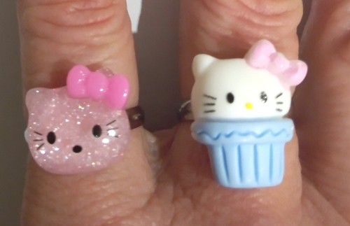 Handgefertigt *Hello Kitty & Cupcake* 2er Set verstellbare Ringe - Bild 9 von 11