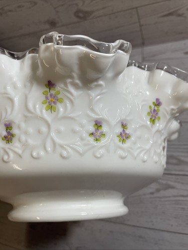 Fenton Ruffled Floral Lace Glass Hand Painted Signed P Bennett Violets In Snow - Picture 7 of 8
