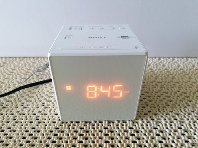 Sony Radiowecker ICF-C1 weiß - Cube FM/AM Clock Radio Würfel