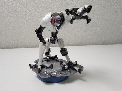 Nintendo Metroid Dread E.M.M.I. Amiibo Figure Robot