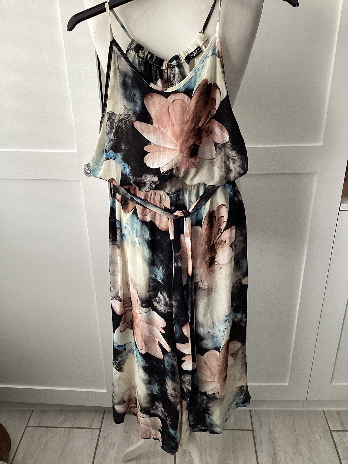 Mono Immaculate Talla 12 Negro Floral Recortado Pierna Ancha Redondo en V Frente | eBay