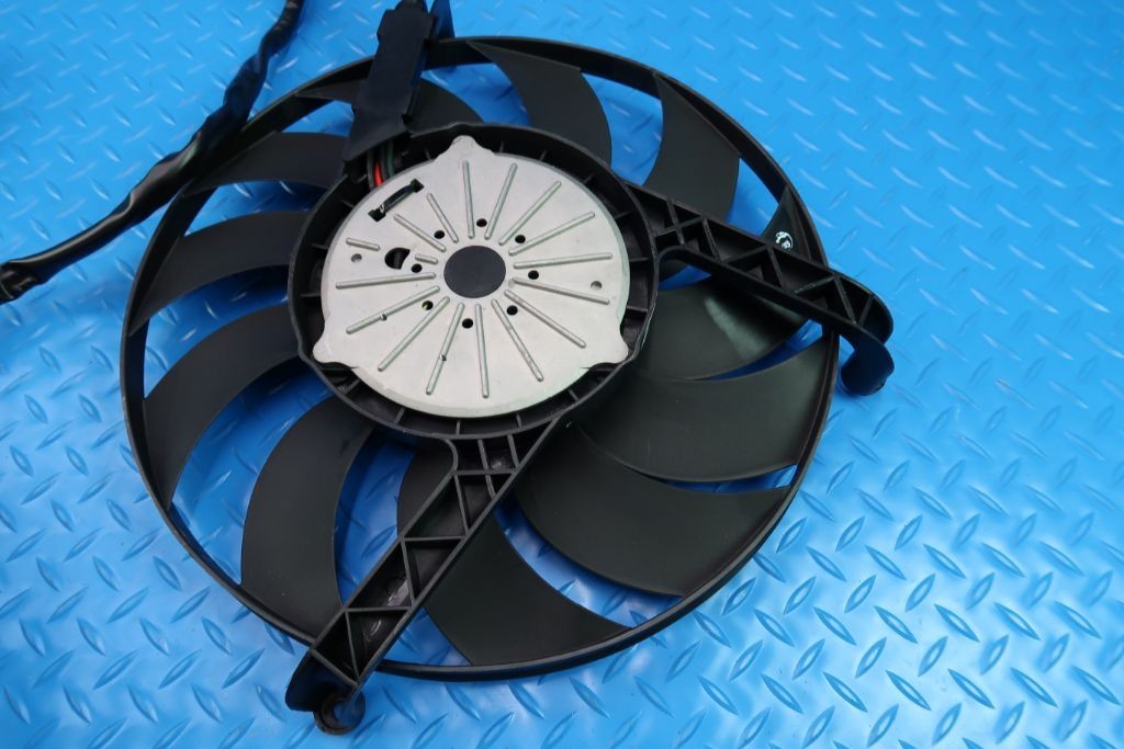 Bentley Continental Flying Spur 2004-2008 Right Cooling fan motor P/N 3W0121191A