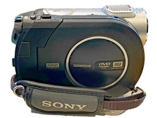 Sony Handycam DCR-DVD308 Kit Carl Zeiss 25X Optical Zoom 2000x Digital Zoom