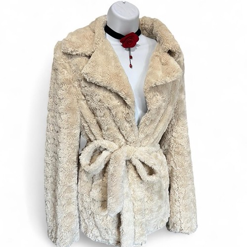 Ubu Coat