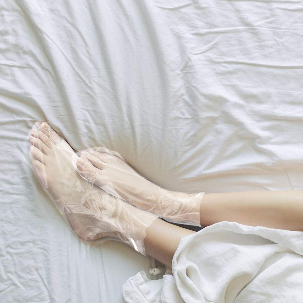 100pcs Disposable Plastic Foot Covers Bags Clear Booties Paraffin Bath X6Z1