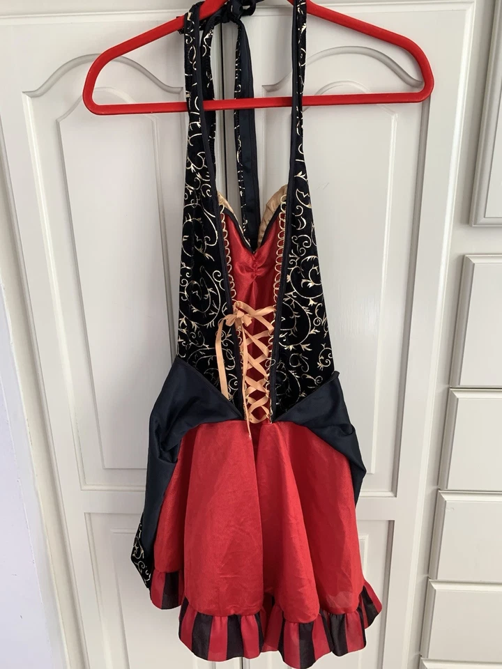 Bonito traje de disfraces pirata rojo negro y dorado de Halloween para mujer Foto 2 de 4