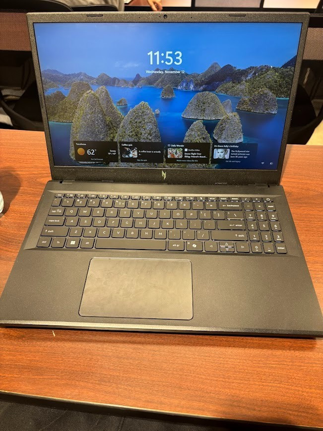 Acer Nitro V - 15.6" Laptop AMD Ryzen 5 7535HS 3.30GHz 16GB RAM 512GB SSD. 4050