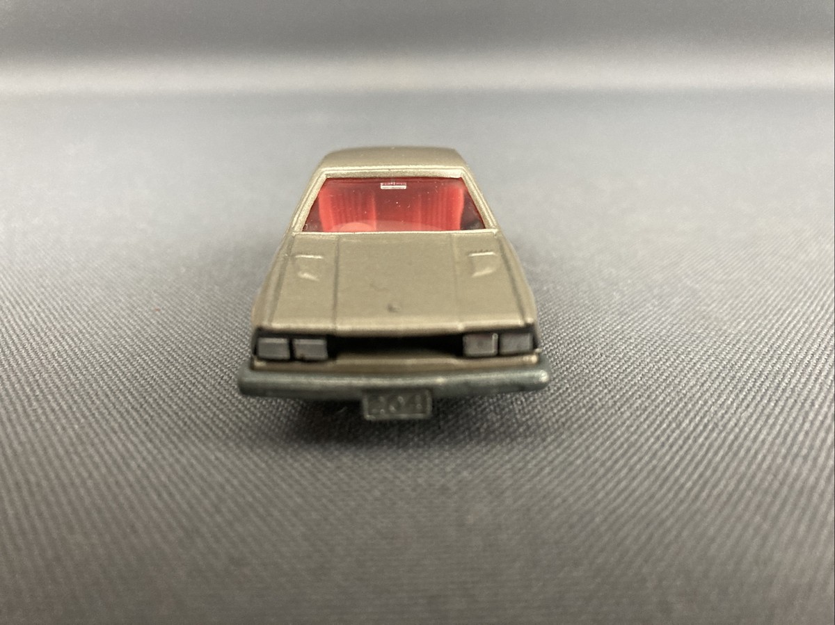トミカ 日産シルビア No.6 1/61 s-l400.jpg