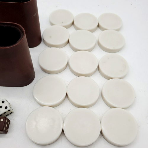 Crème chocolat vintage backgammon chips 29 chips total gros 1 5/8 chips - Photo 3/7