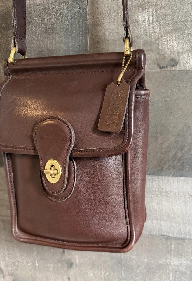 Vintage Coach Murphy Turnlock Crossbody Bag 90s #9930 Brown original hang tag  - Image 4 of 4