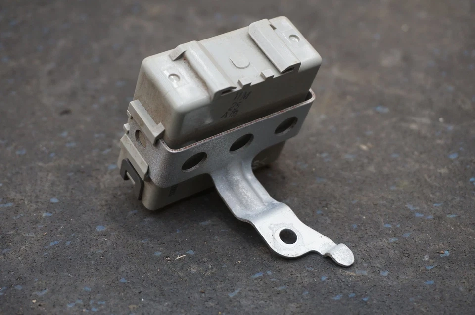 Tire Pressure Monitor Control Module OEM 8976935100 Toyota 4 Runner 2010-2019 - Image 2 of 3