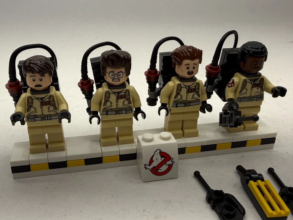LEGO Ghostbusters Ecto-1 21108 W/Instructions and Minifigures - Image 3 of 4