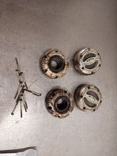 Pair Warn Manual Locking Front Hubs From 1995 Ford Bronco 8063665 Pair Warn Manual Locking Front Hubs From 1995 Ford Bronco 8063665