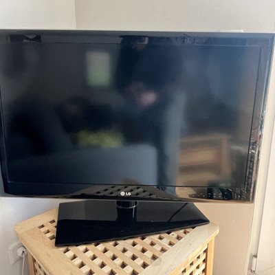 LG 37LE5310 LCD Fernseher 37 Zoll, 1080p, Schwarz, 2010, Modell 37LE5310-ZB