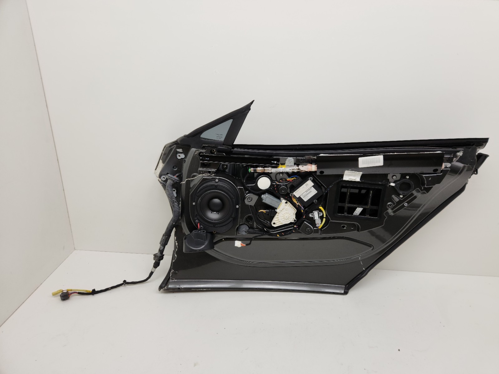 2015-2016 MCLAREN 650S SPIDER FRONT RIGHT PASSENGER SIDE DOOR SHELL GRAY OEM  