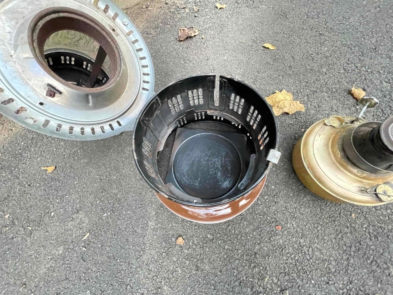 Perfection 750 Enamel Parlor Cabin Porch Oil Kerosene Heater Lantern Stove