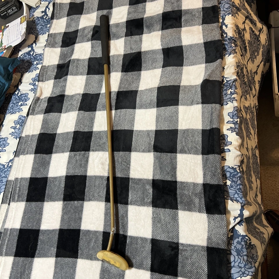 GolfSmith Thermo Tech 2001 Gold Putter Graphite Shaft LEFT HANDED Rare - Image 2 of 4