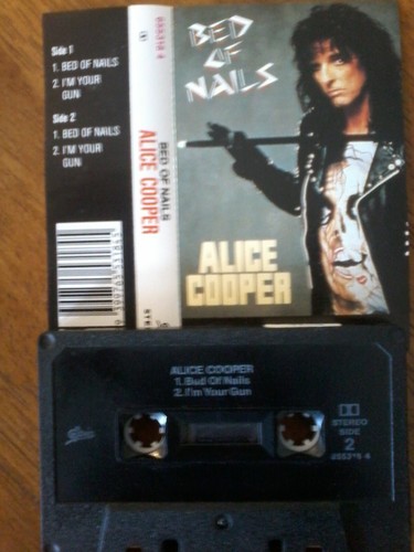 Alice Cooper - Poison - Cassingle Tape.+ Bed of Nails cassingle ,both EX++ - Picture 5 of 6