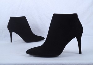 stuart weitzman pure pointy toe bootie