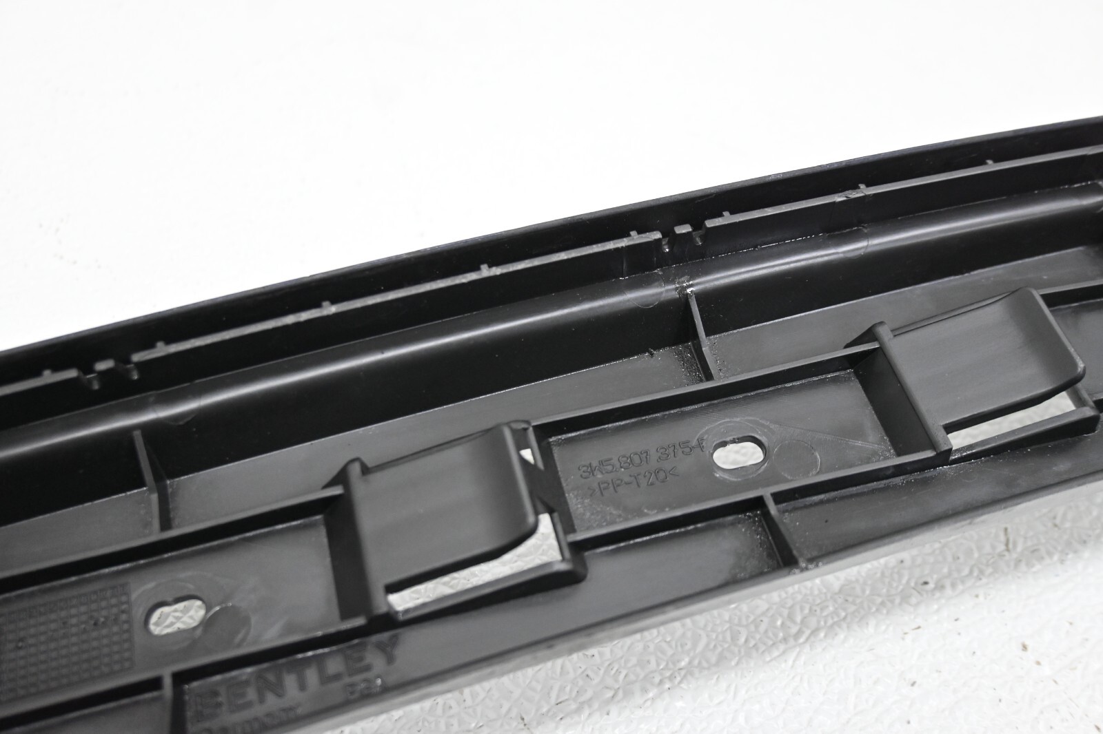 ⭐ 06-12 Bentley Continental Rear Left Bumper Guide Bracket Mount Support Oem