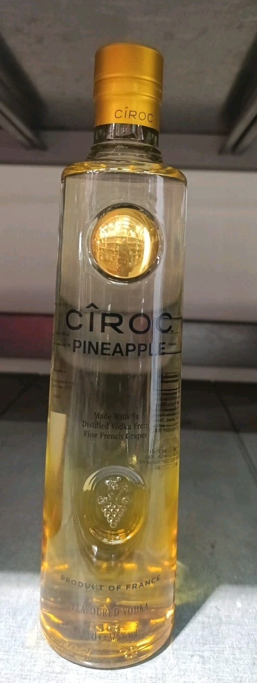 Ciroc Pineapple Vodka 70Cl - Image 2