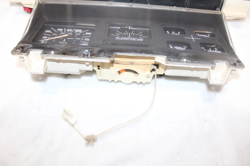 Cuadro de instrumentos Ford F150 Bronco 80-86 medidores velocímetro 49 k limpieza automática Foto 2 de 4