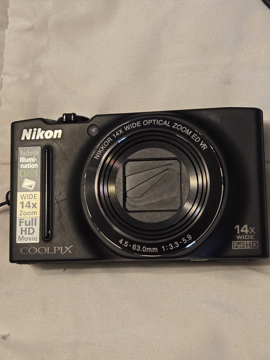 Nikon COOLPIX S8200 Black Camera 14x Zoom Accessories Charger