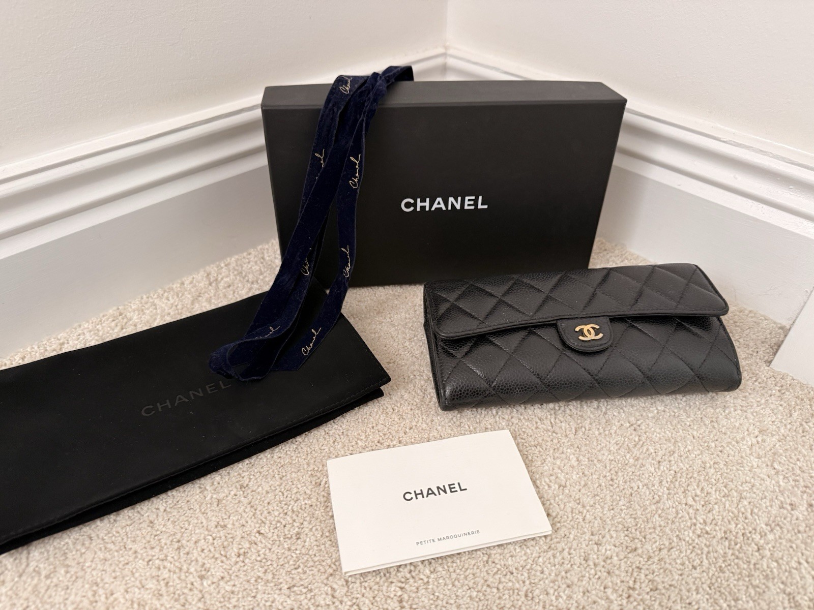 Chanel Classic Wallet Black Grained Calfskin in Gold Hardware