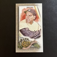 2022 Topps Allen & Ginter Yogi Berra #114 Base Mini Gold Border Parallel